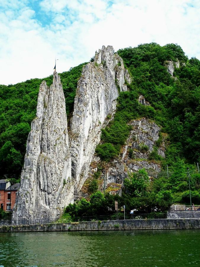 L'Entre Ciel Et Meuse Dinant Exterior photo